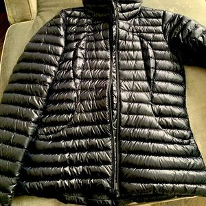 Lululemon Pack it down jacket